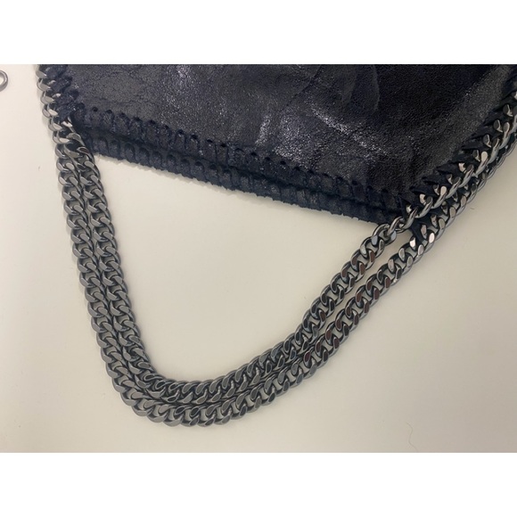 GENUINE LEATHER VERA PELLE HANDBAG, NAVY BLUE WITH METAL CHAIN HANDLES - Picture 7 of 16